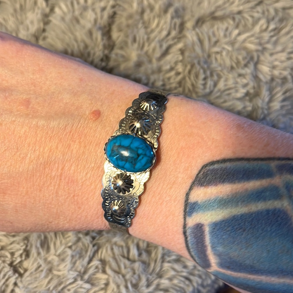 3 for $25 ❤️ Western style turquoise, silver bracelet